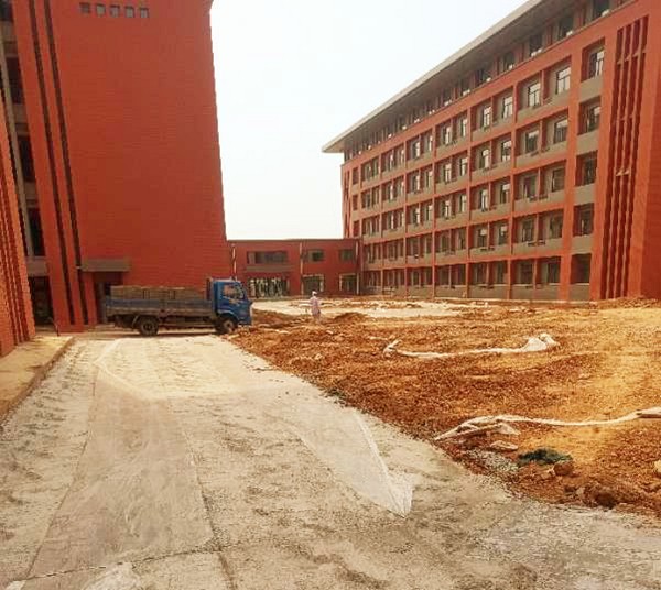 洛陽職業技術學院透水磚工程案例-施工前 洛陽職業技術學院透水磚工程案例-施工前